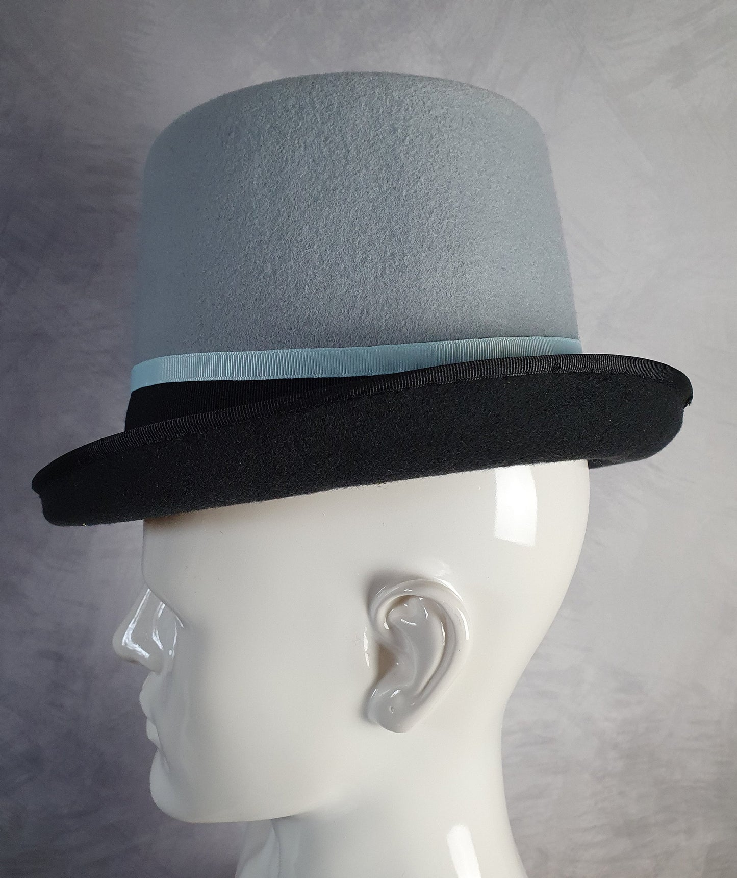 Handgemaakte vilthoed met fazantenveren, blauw met donkergrijze hoge hoed, unisex hoed, Victoriaanse hoed-perfect voor speciale gelegenheden